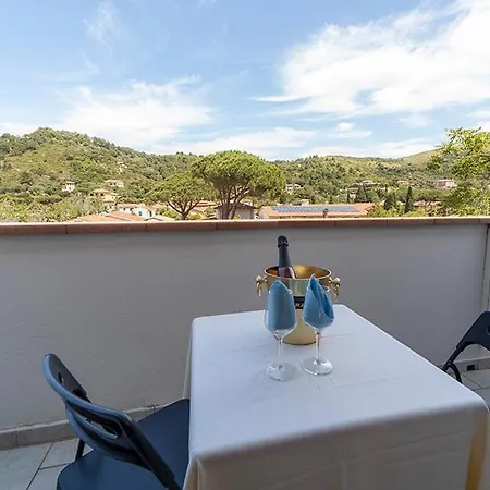 Hotel Punta Pina 3*