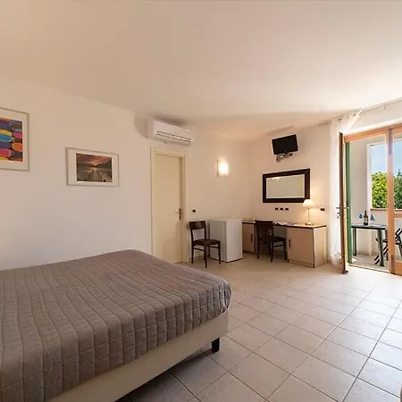Punta Pina Hotel Portoferraio