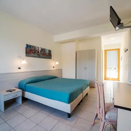 Hotel Punta Pina 3*